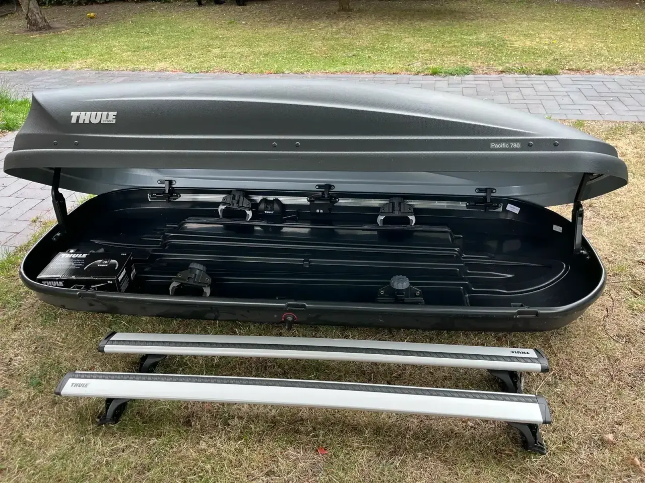 Billede 3 - Thule Pacific 780 tagboks