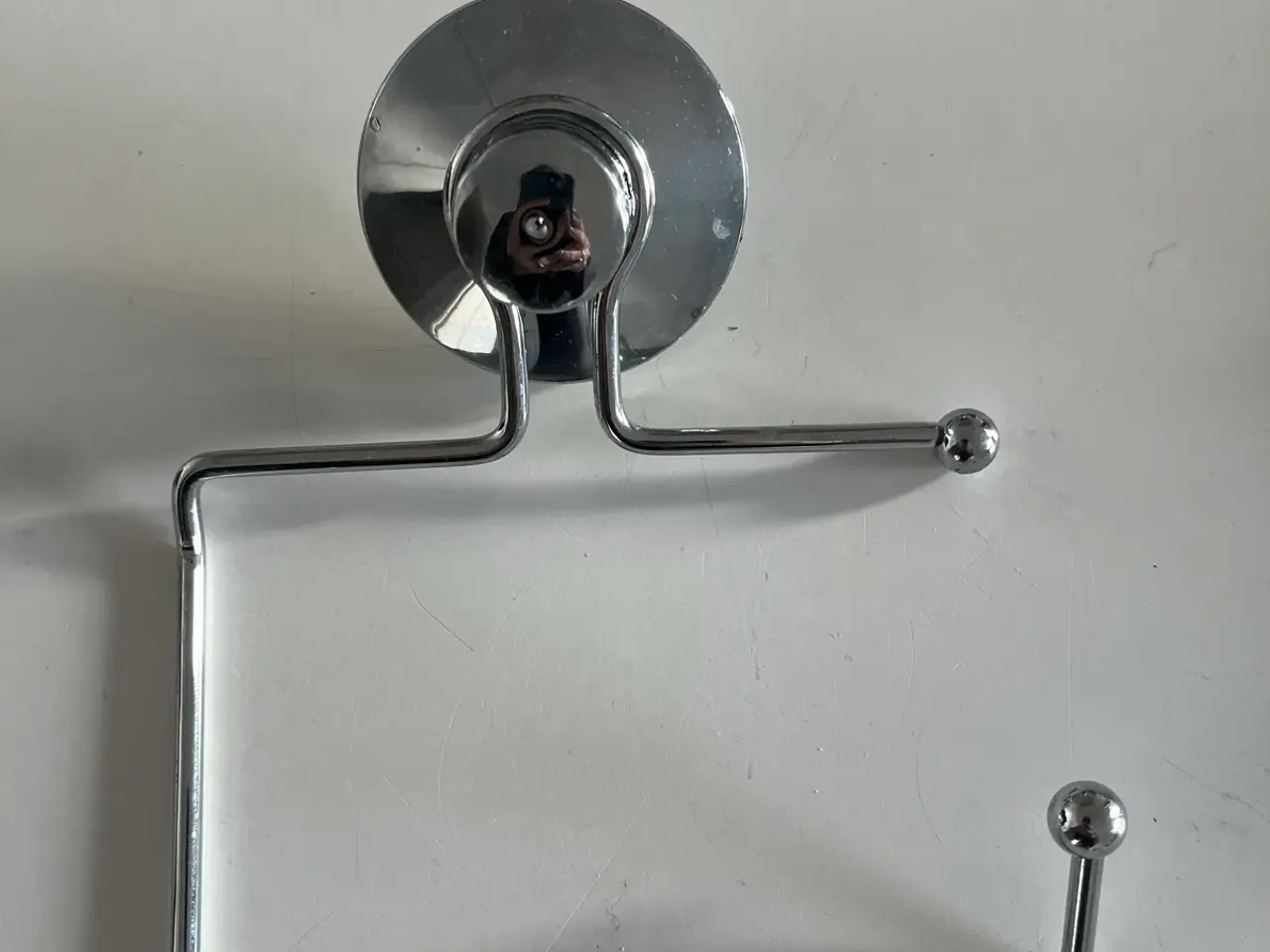 Billede 1 - Toiletrulleholder med sugekop