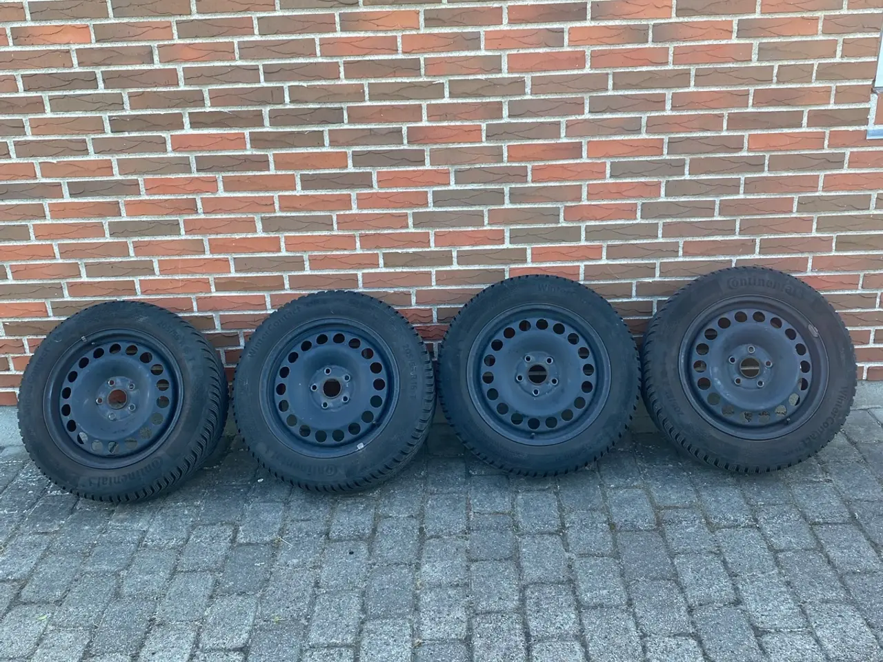 Billede 3 - Vinterdæk på fælge til golf 7