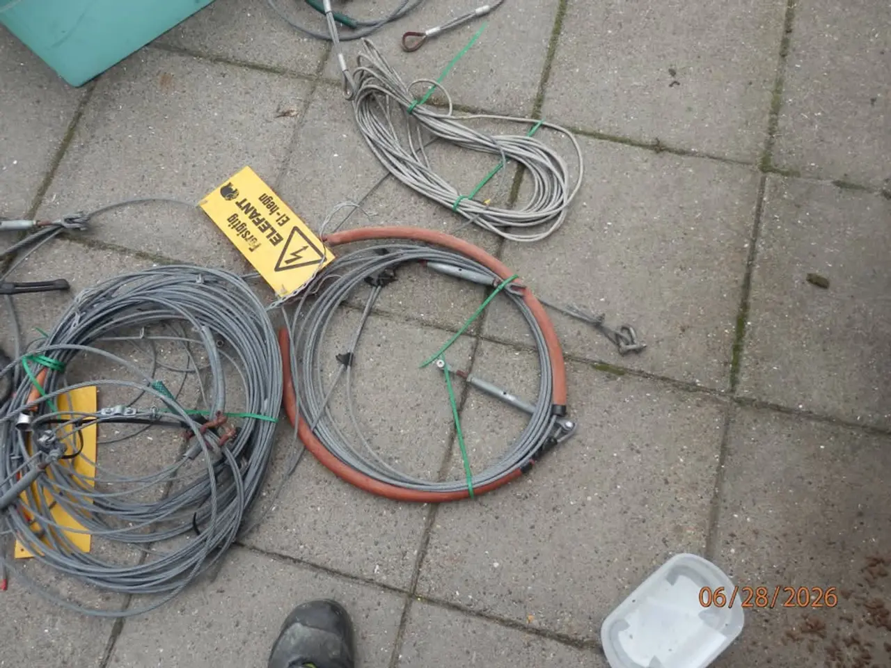 Billede 3 - Vantskruer / stålwire 450 Kr.