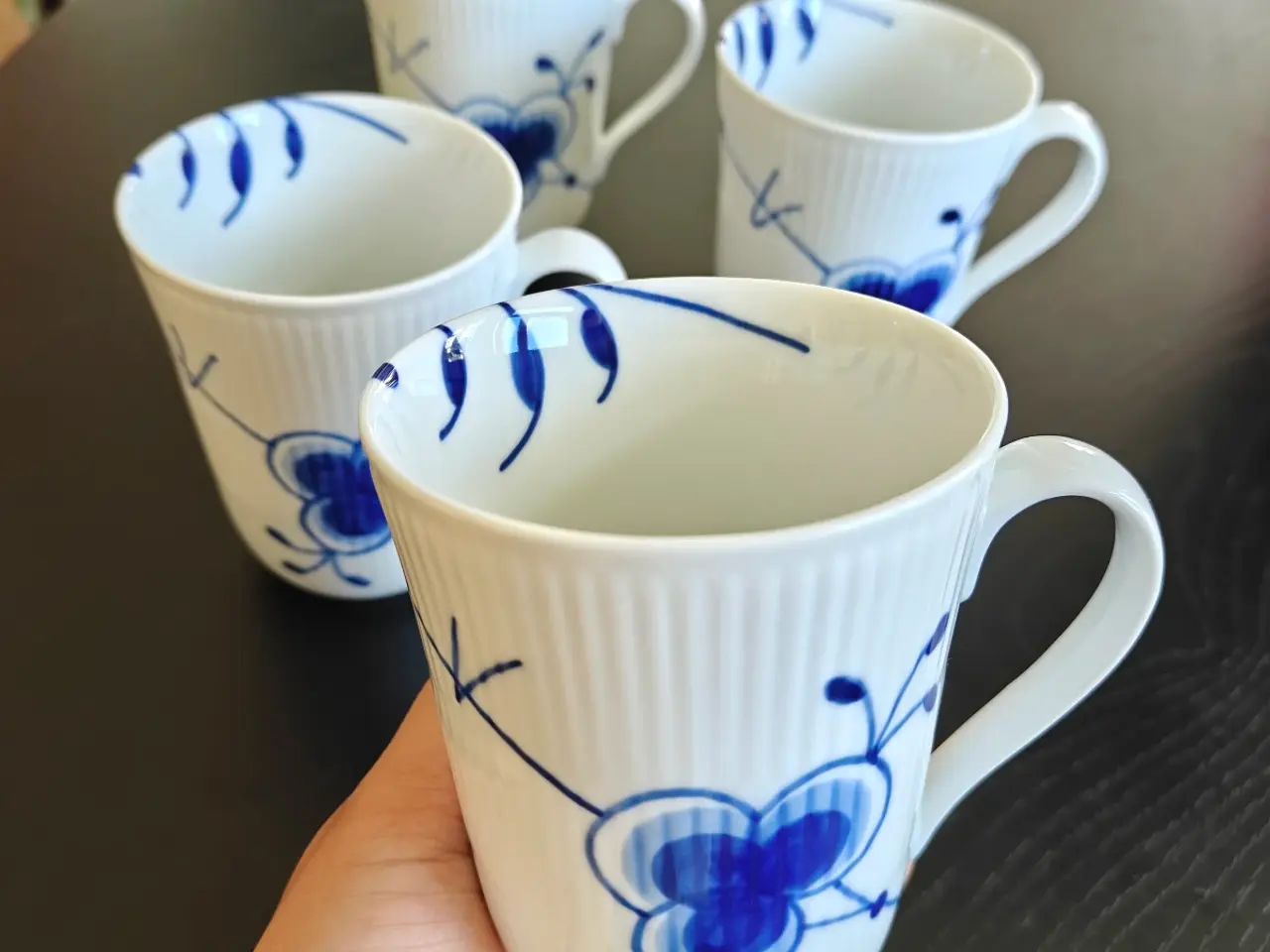 Billede 2 - Royal Copenhagen Blå Mega Riflet krus 33 cl