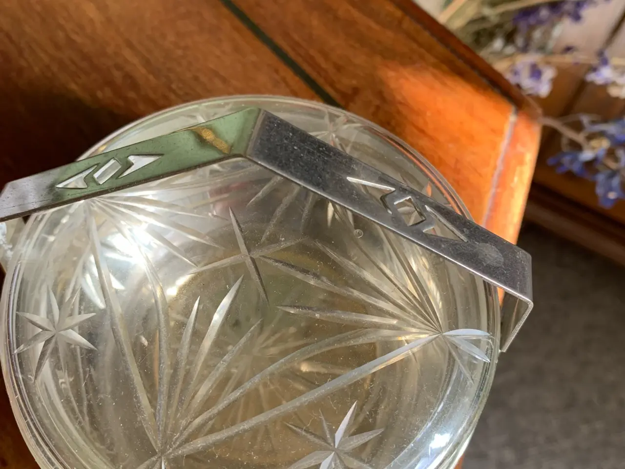 Billede 2 - Flot glasskål med slebet låg