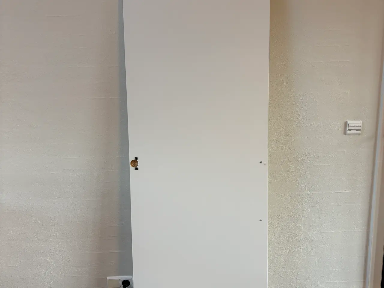Billede 3 - HTH låger i hvid laminat