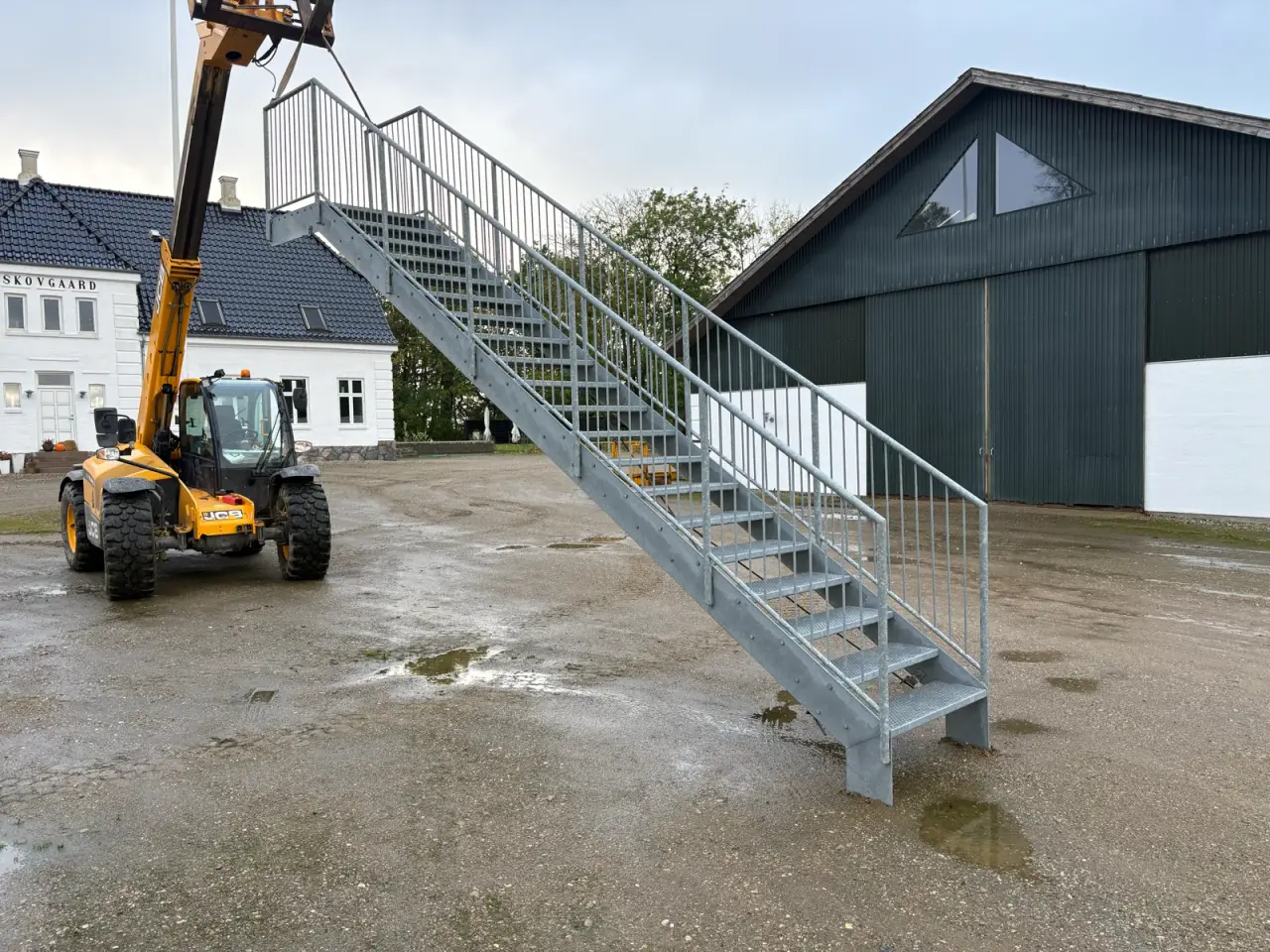 Billede 1 - Galvaniseret trappe med repos