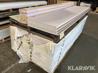 Varmevægsplader inklusiv stolper Bewi - 43x600x2500 mm - 31 plader + 35 stolper