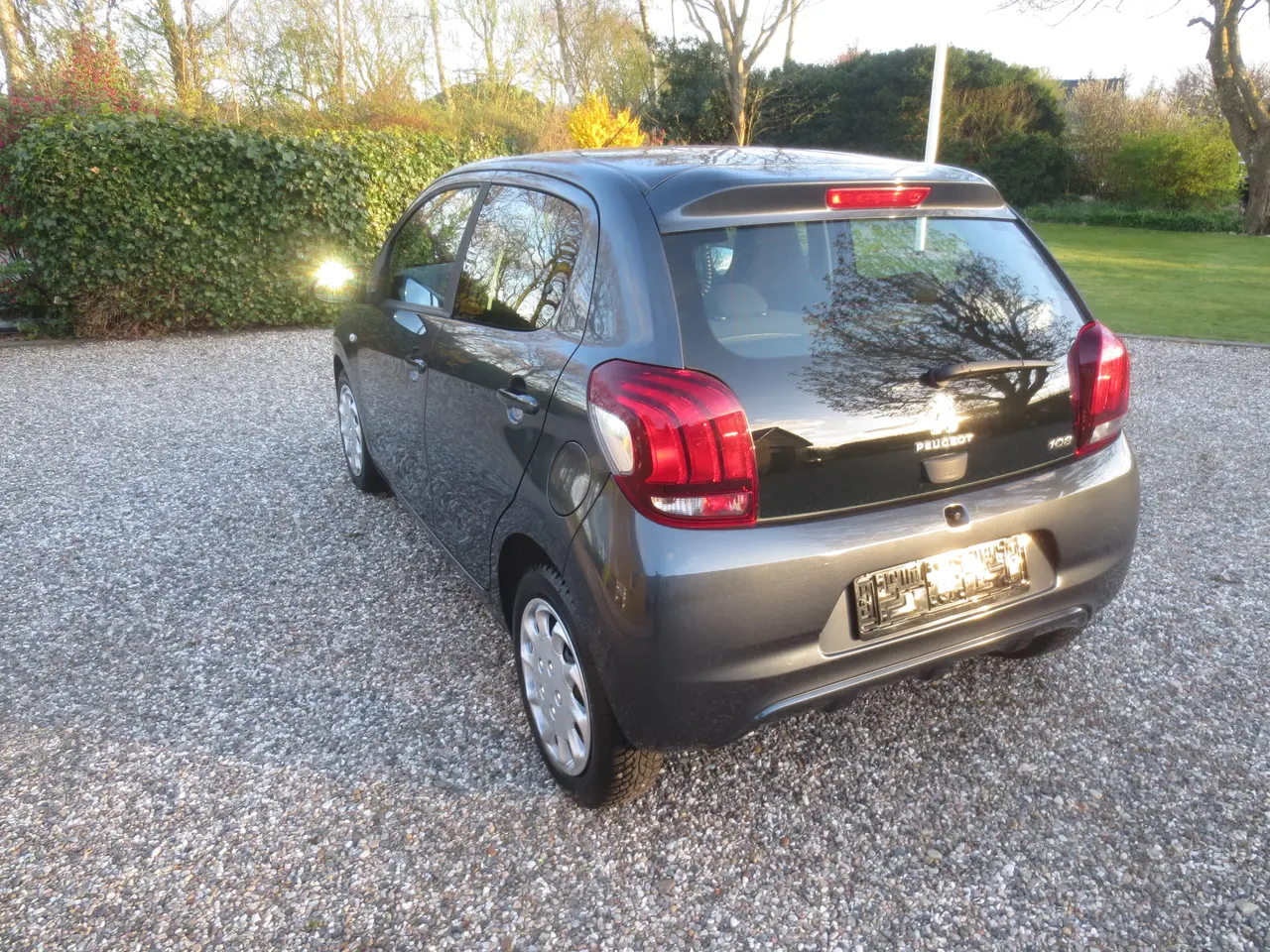 Billede 7 - Pæn Peugeot 108 1.0 E År 16 Nysynet. 