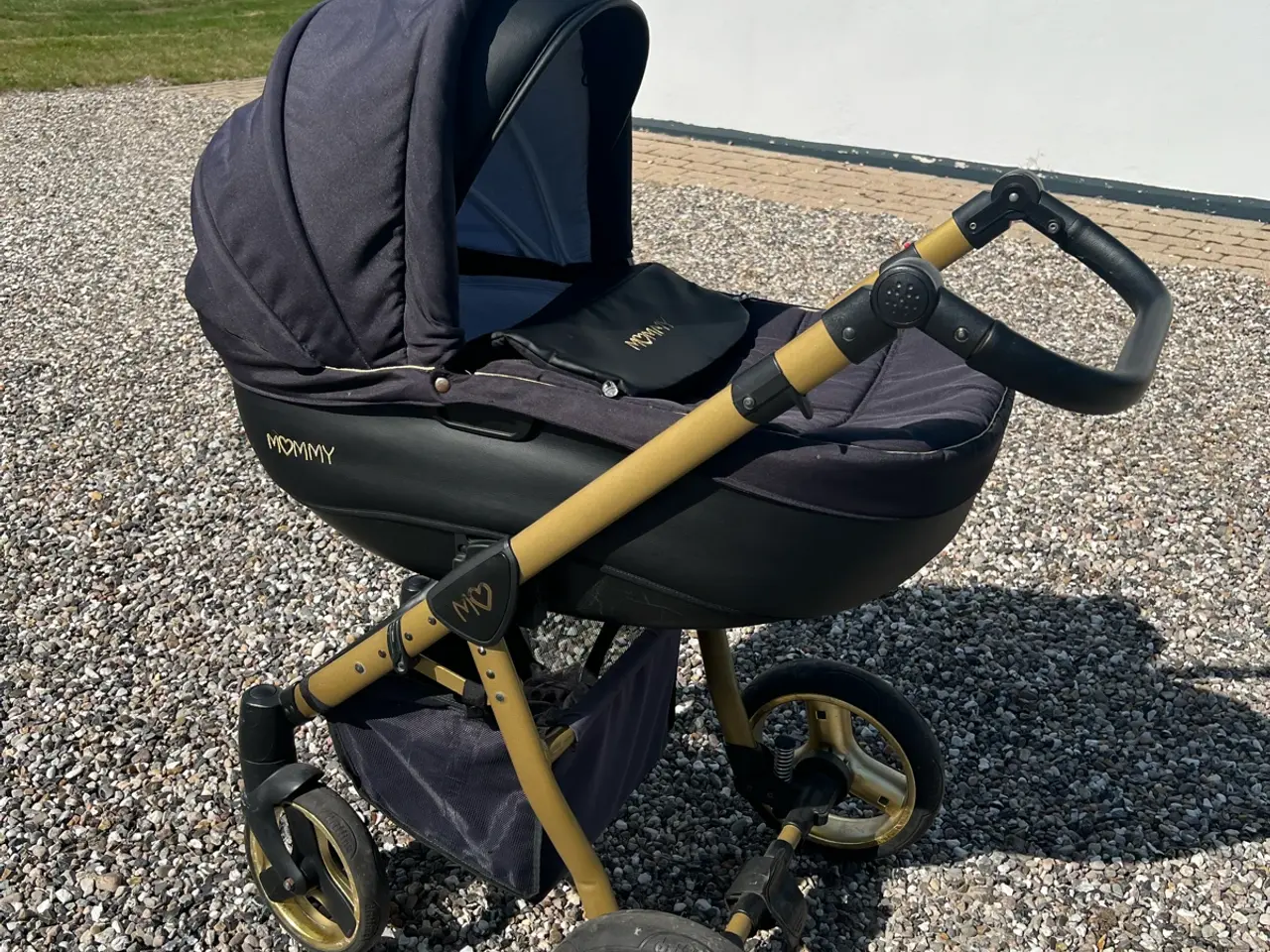Billede 1 - Babyactive Mommy barnevogn med drejehjul
