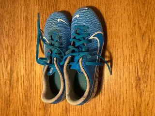 Fodboldstøvler NIKE str. 37,5