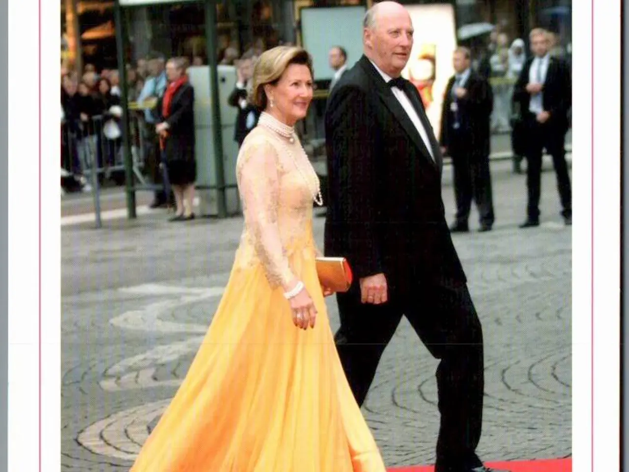 Billede 1 - Kong Harald og Dronning Sonja - dkroyalpress u/n - 12x17 cm. - Ubrugt