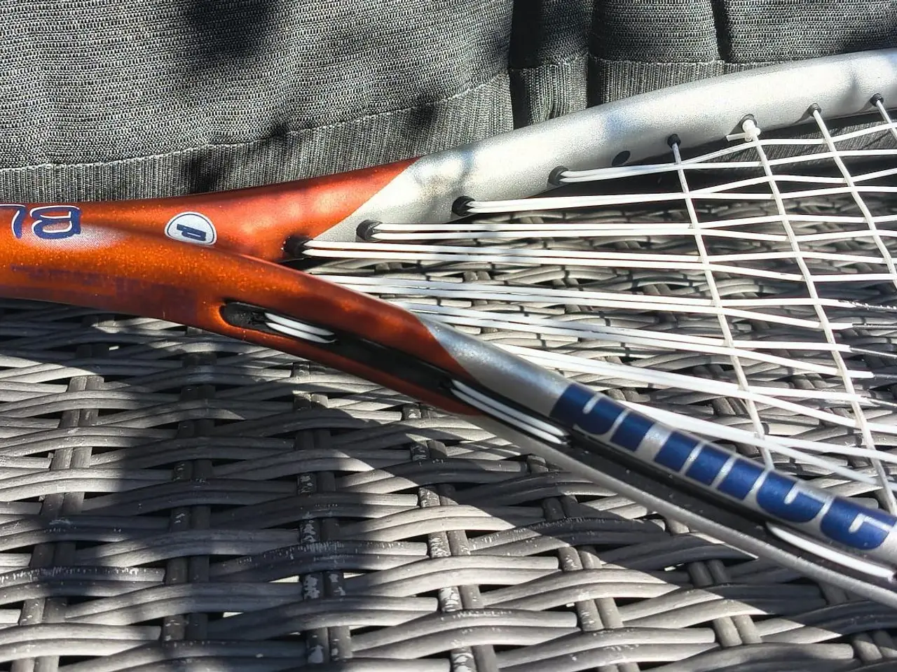 Billede 3 - PRINCE BLAZE TI, TITANIUM, I MEGET FLOT STAND