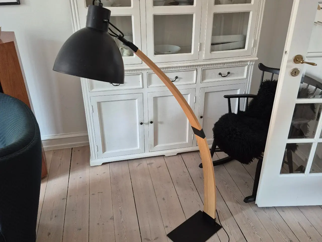Billede 1 - Gulvlampe sælges.