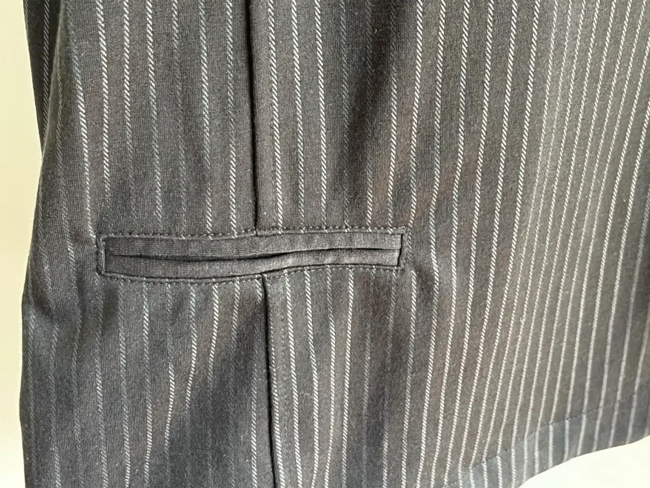 Billede 6 - Lang sort blazer fra Adia Fashion