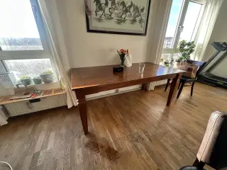 MassivTræ Spisebord