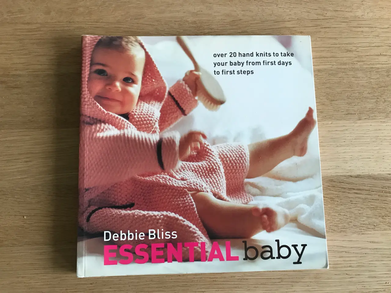 Billede 1 - Essential baby  af Debbie Bliss
