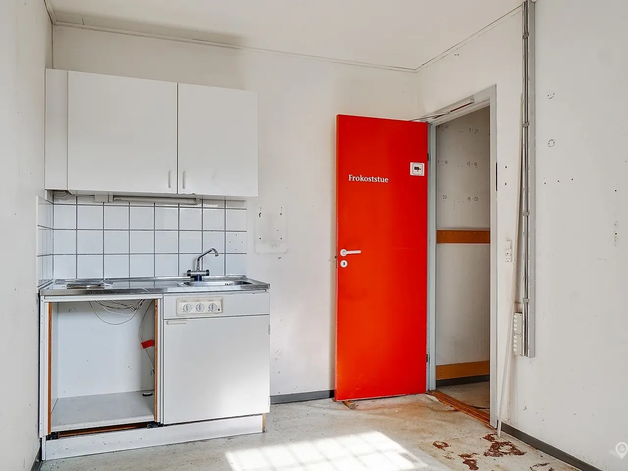Billede 10 - Stor-butik ved byens bedste indfaldsvej