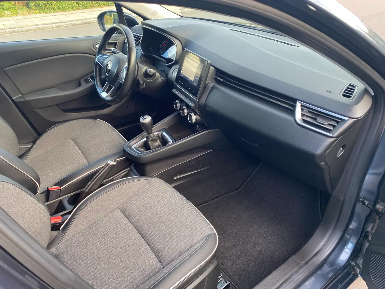 Billede 13 - Velholdt Renault Clio
