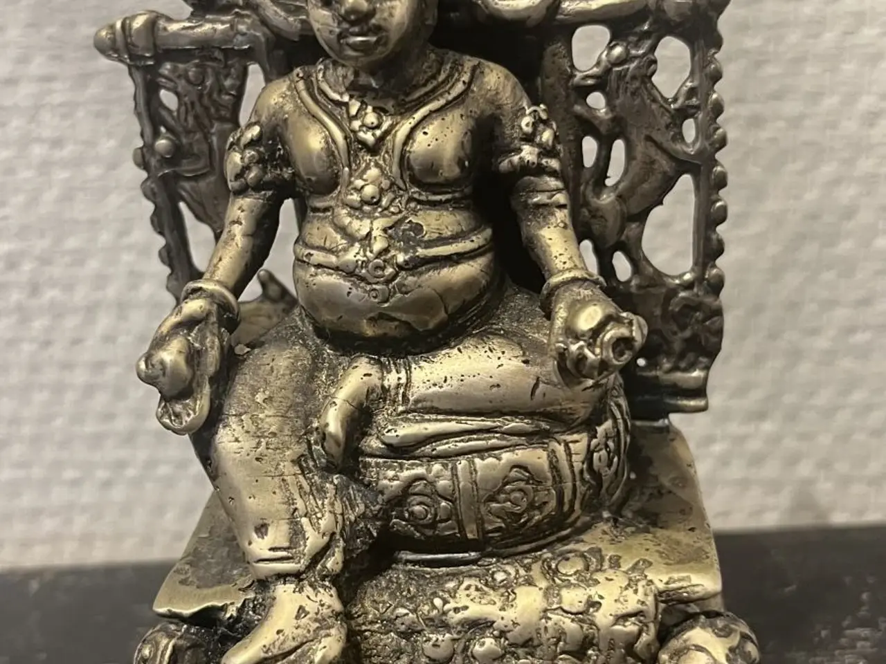 Billede 1 - Buddha Bali i tronstol h. 18 cm 450,- kr