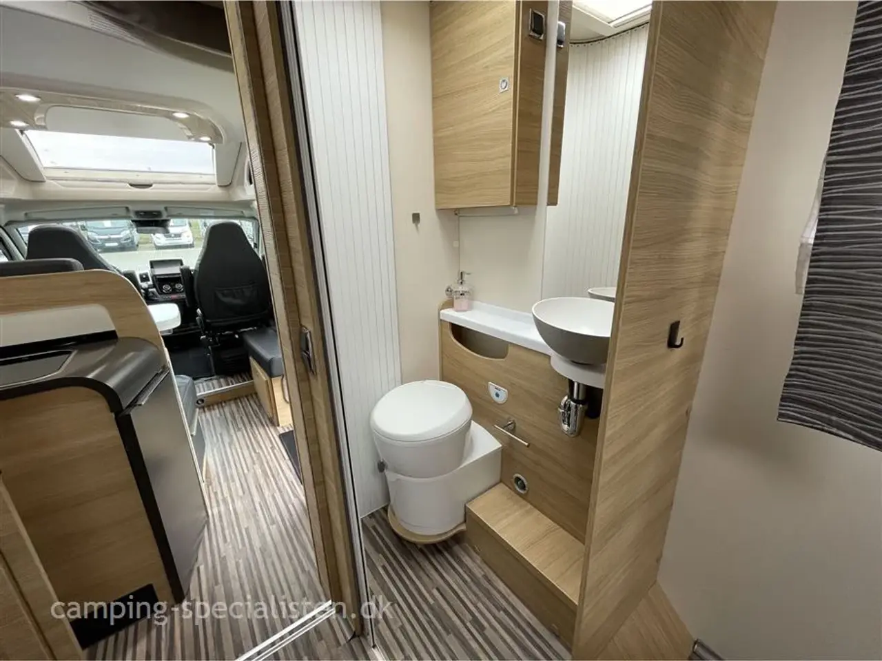 Billede 9 - 2019 - Benimar Perseo 596 Edition 40 Toplækker Autocamper med genial indretning - Benimar Perseo 596 Edition 40 - Kan nu opleves hos Camping-Specialisten i Silkeborg
