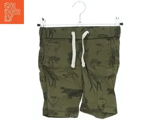 Grønne shorts med dyremotiv fra H&M (str. 98)