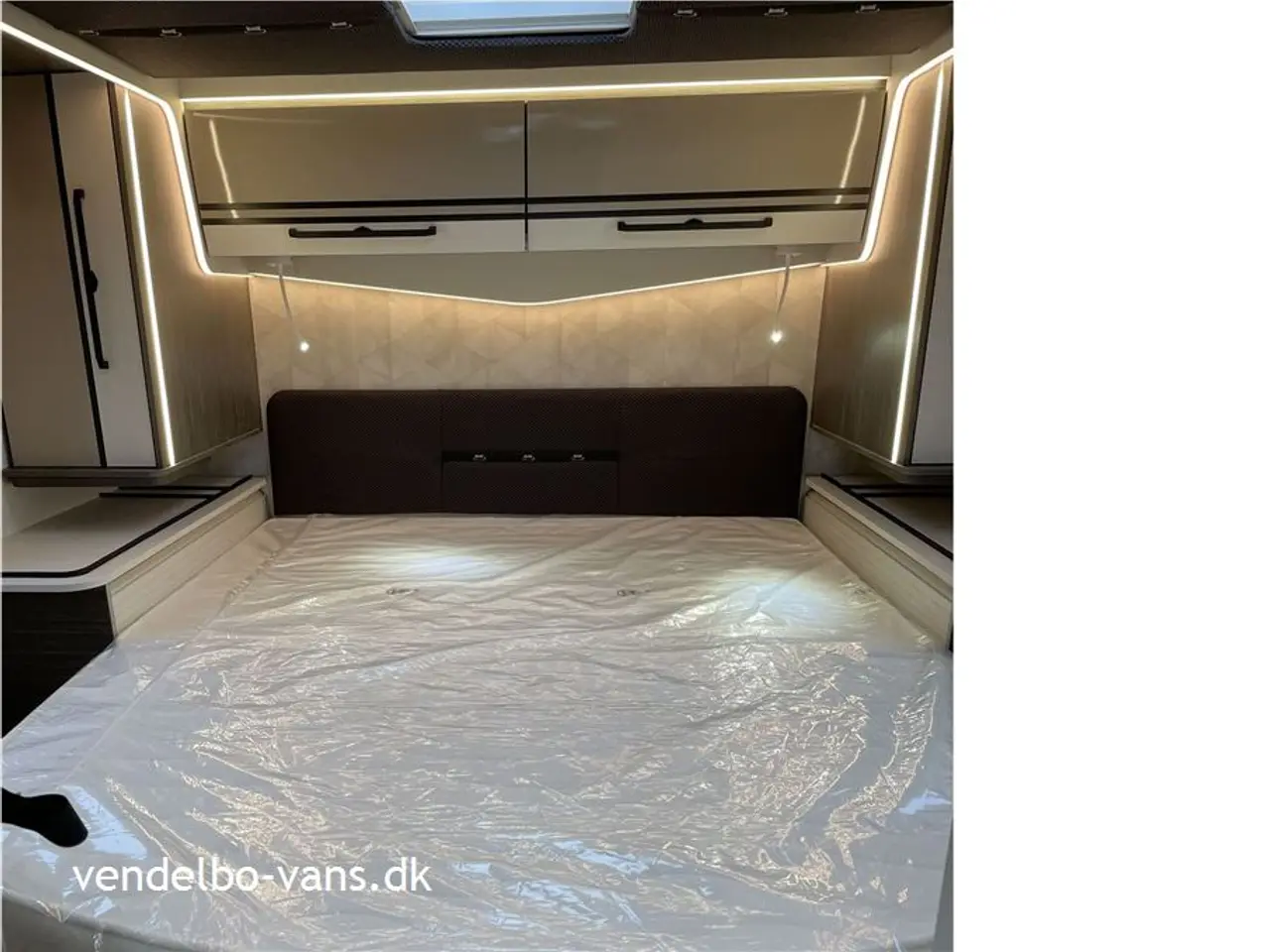 Billede 12 - 2026 - McLouis Nevis 879 G Oplev den