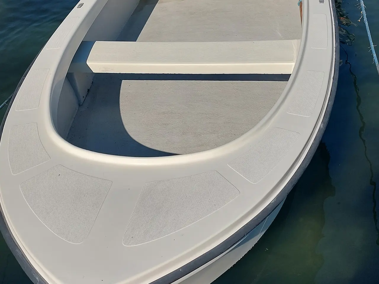 Billede 1 - Kegnæs 470HE selvlænsende med 40 hk Mariner.