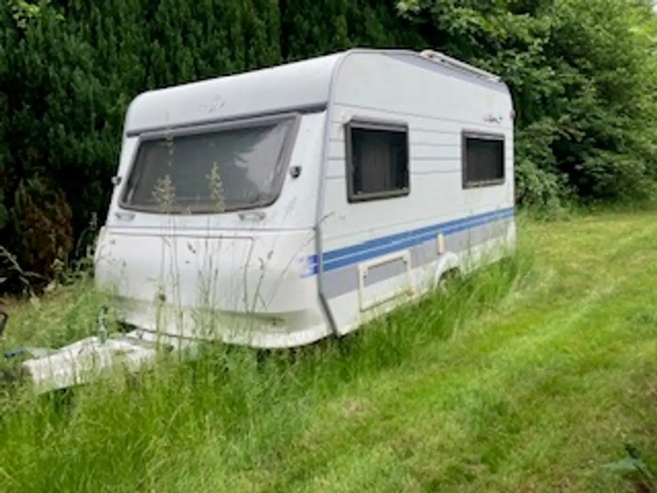 Billede 2 - Yderst velholdt Campingvogn Hobby 400 – 2010