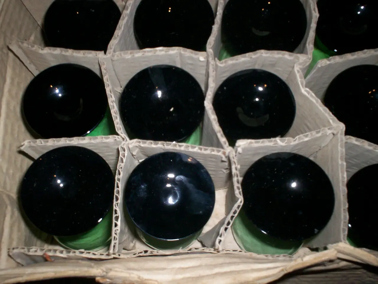 Billede 4 - Holmegård/Kastrup glas med sort fod og vin ranke