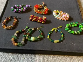 Nye knyttede armbånd
