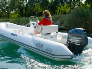 Yamaha 70 HK - Fjernbetjent, Elektronisk start, Powertrim
