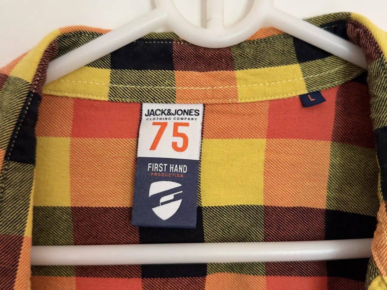 Billede 2 - Ternet Jack & Jones skjorte i bomuld i str L 