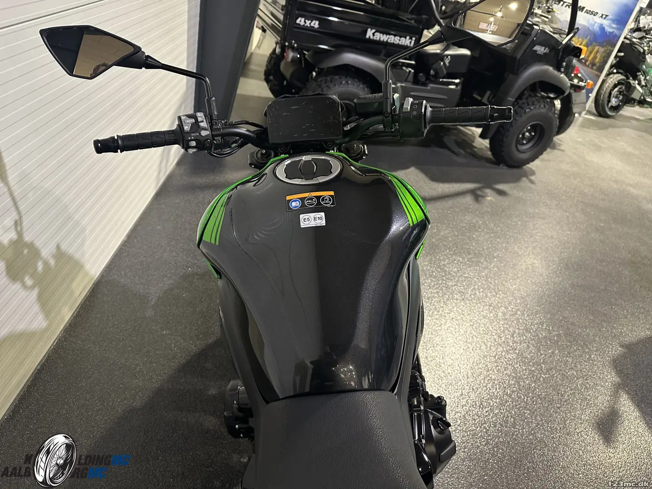 Billede 6 - Kawasaki Z 900 Candy Lime Green / Metallic Carbon Gray
