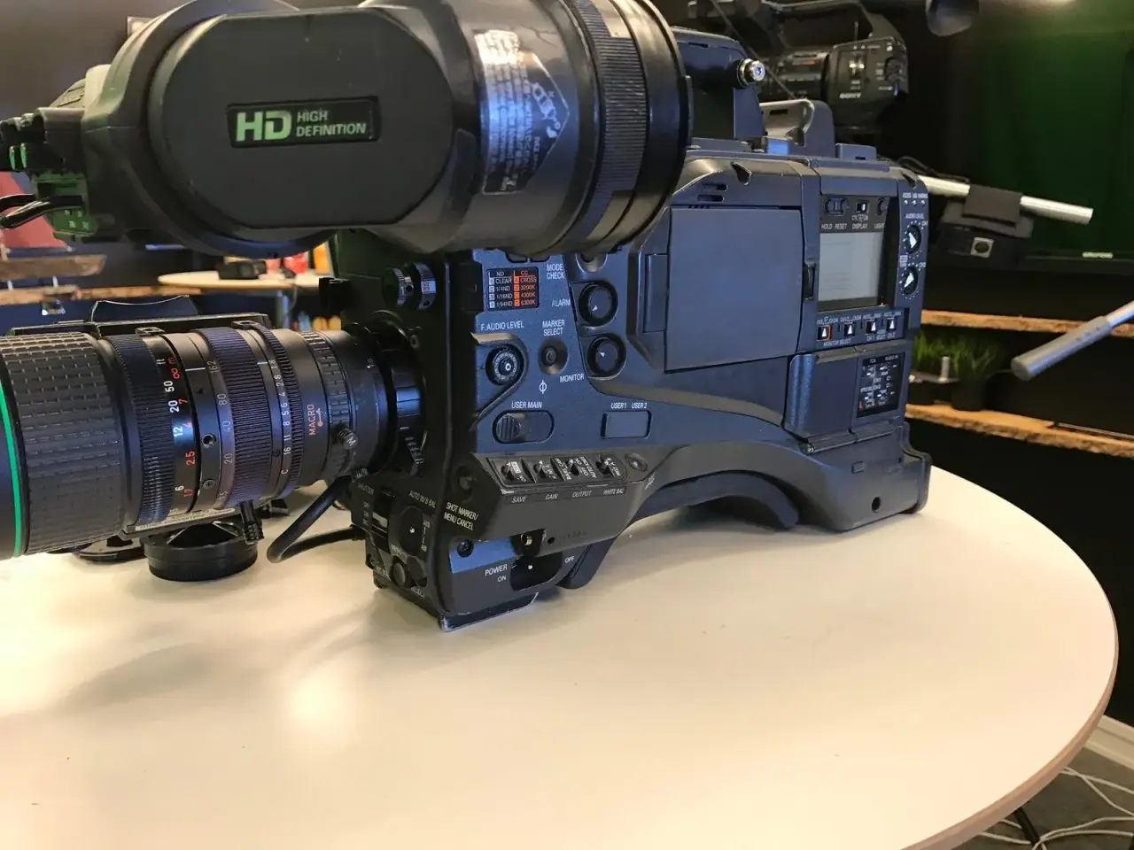 Billede 3 - Panasonic HPX-2100E Skulderbåret HD cam.