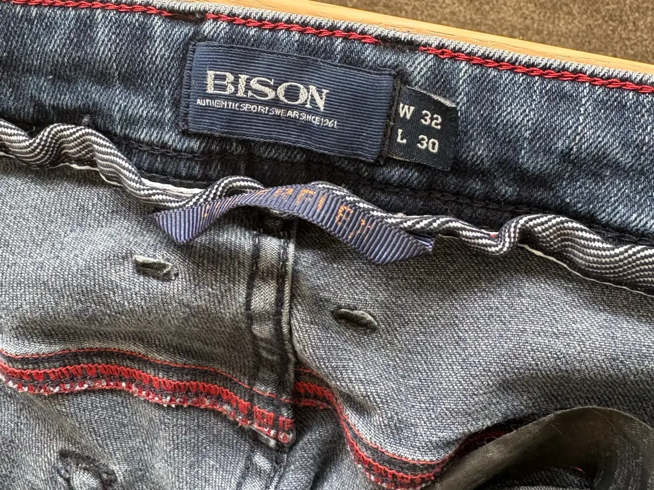 Billede 1 - Et par pæne jeans fra Bison 32/30