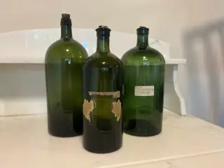 Store grønne apotekerflasker