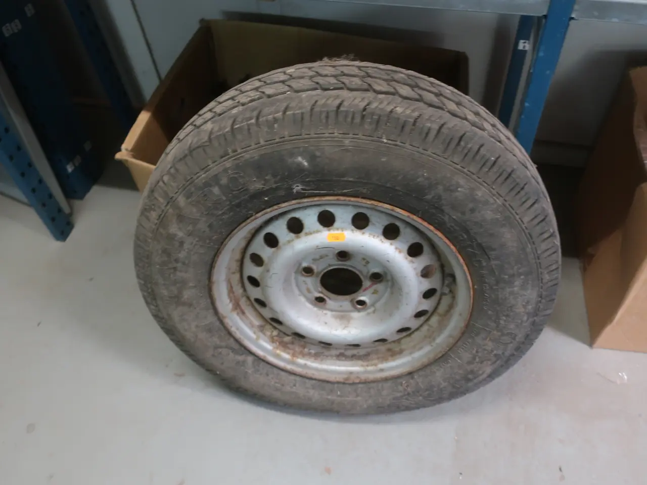 Billede 1 - Bildæk TAMARO 185R 14C