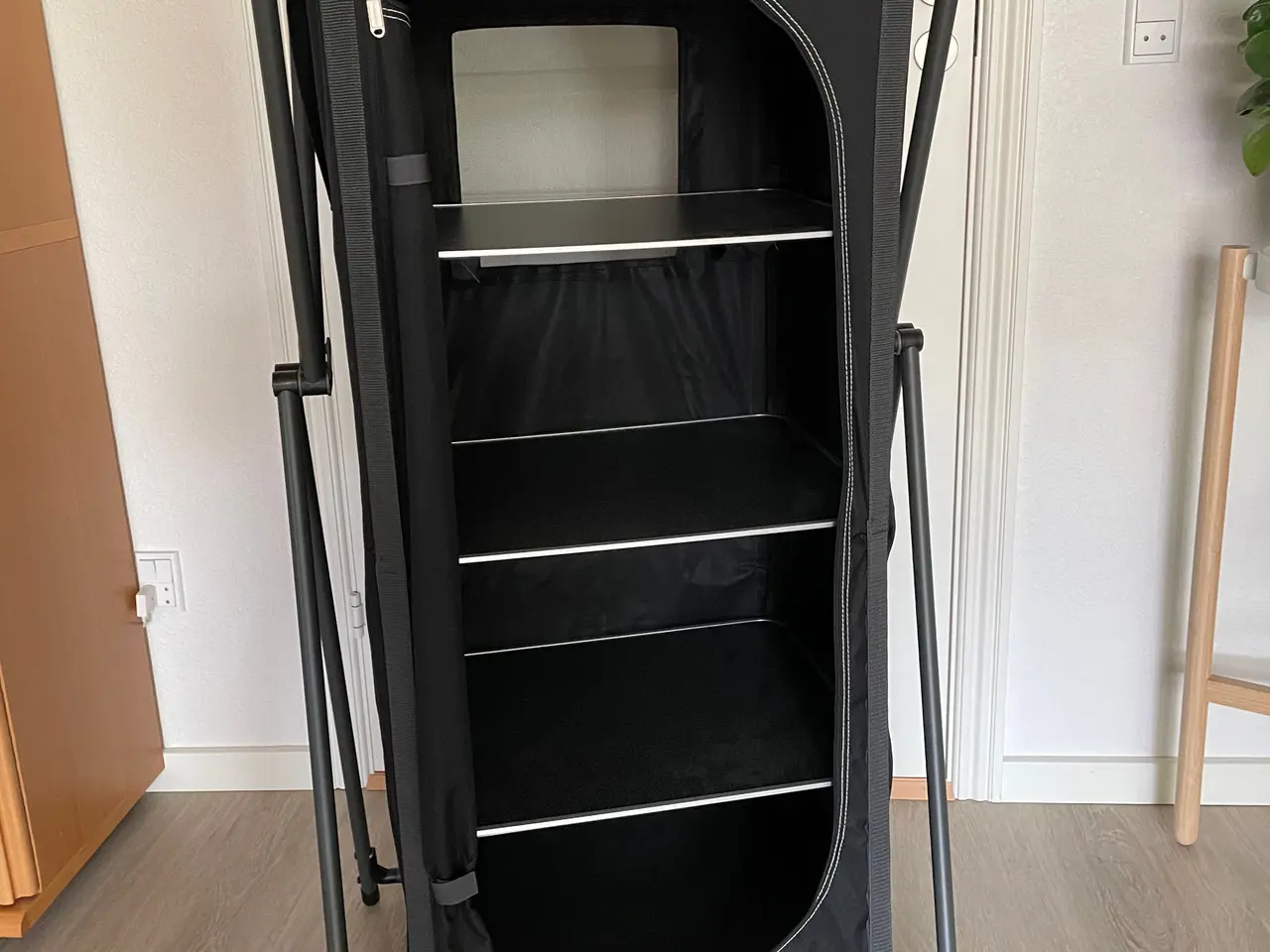 Billede 2 - Nyt campingskab med hylder