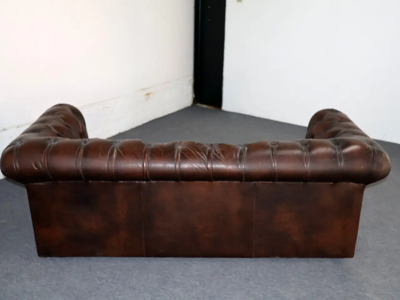 Billede 9 - Chesterfield 3 pers sofa og 2 stk stole