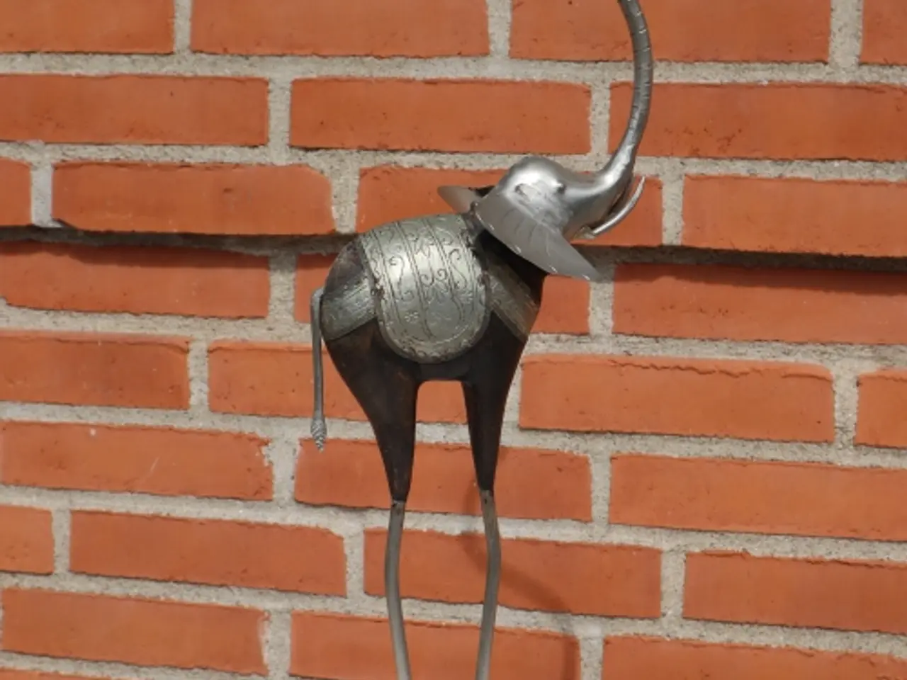 Billede 3 - Kunstnerisk elefant