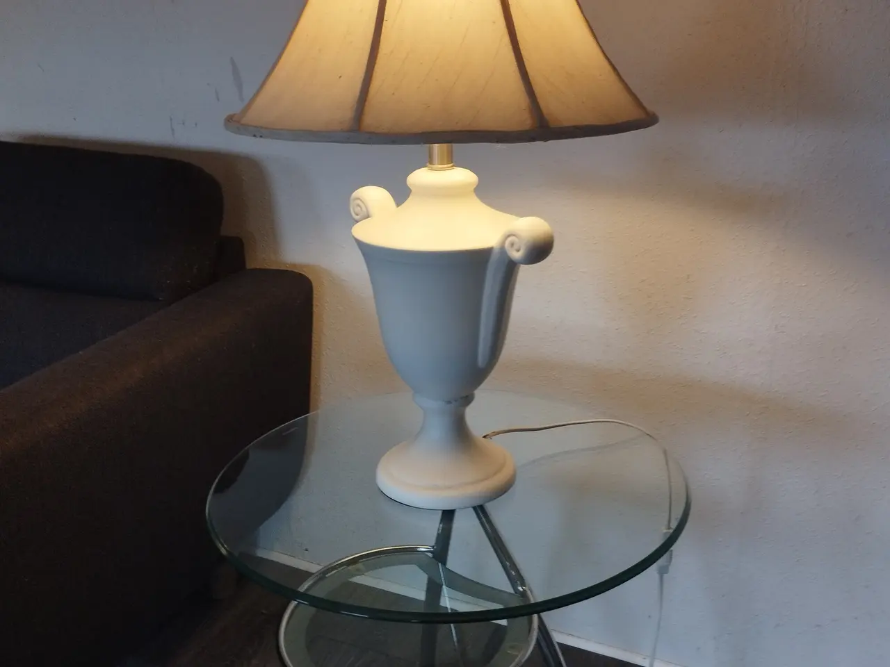 Billede 2 - 2 Rigtig pæne og flotte lampe borde m/ lamper.