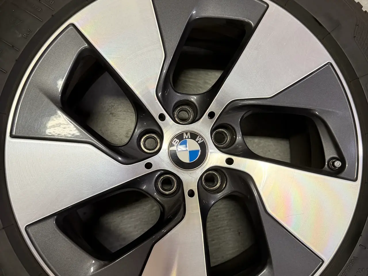 Billede 4 - Originale BMW 17” vinterhjul G30/G31 – Styling 618