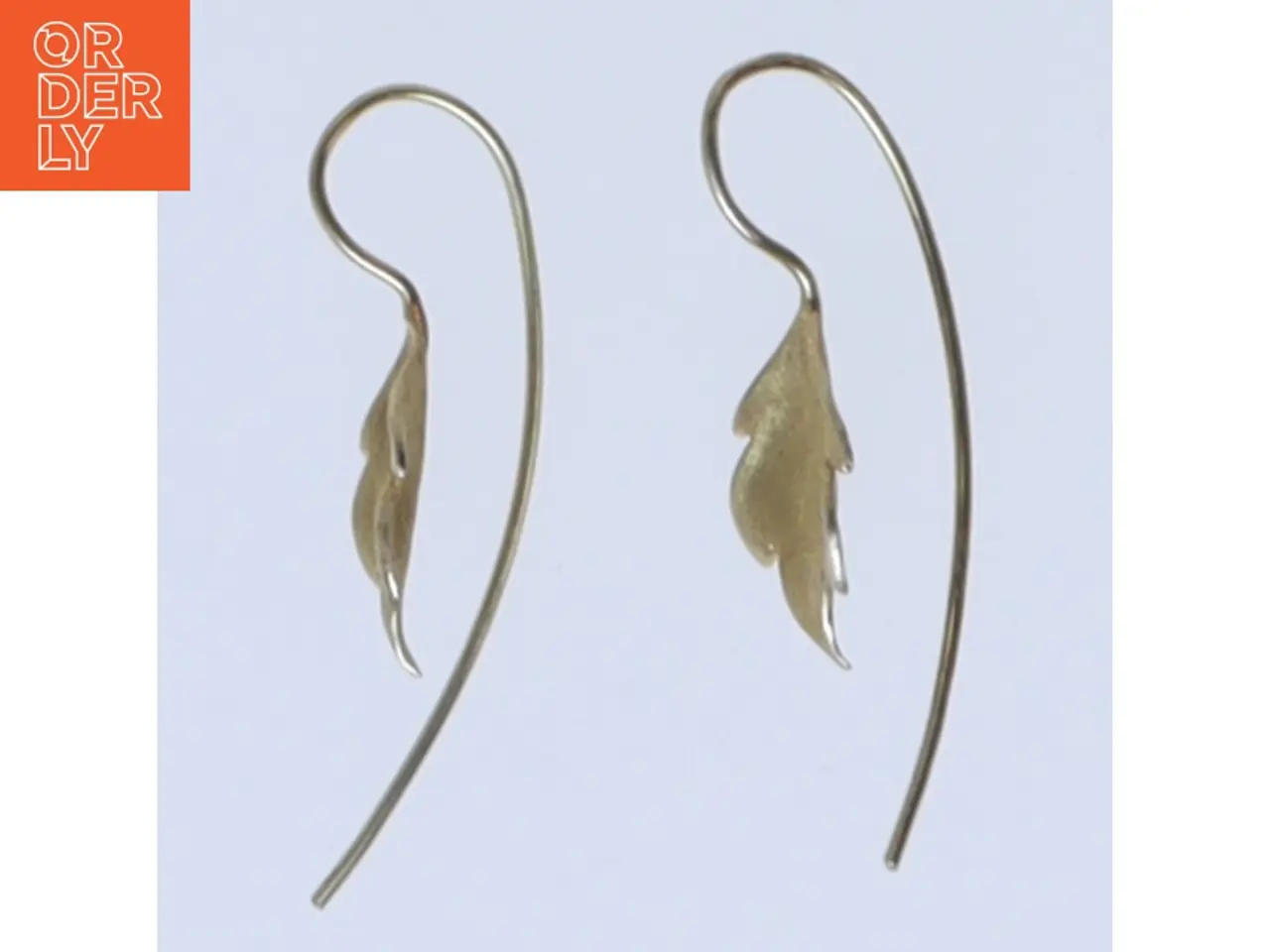 Billede 1 - Guld øreringe med bladform (str. 3,5 cm)