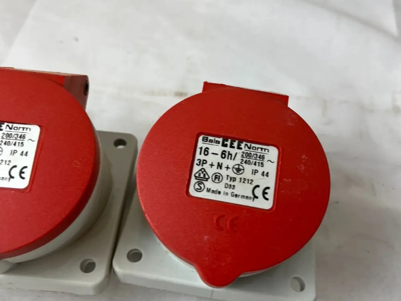 Billede 6 - Bals 1212 IEC 16A 3P+N+E 6h IP44 Panel Socket 3x