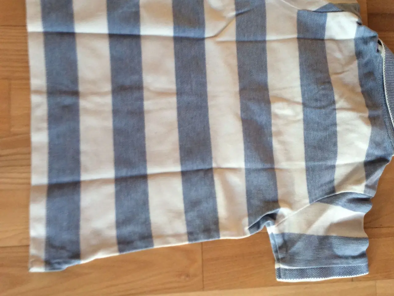 Billede 2 - Stribet polo