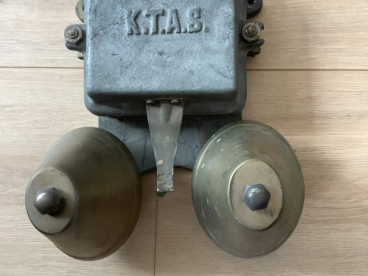 Billede 1 - Gammel KTAS udendørsklokke