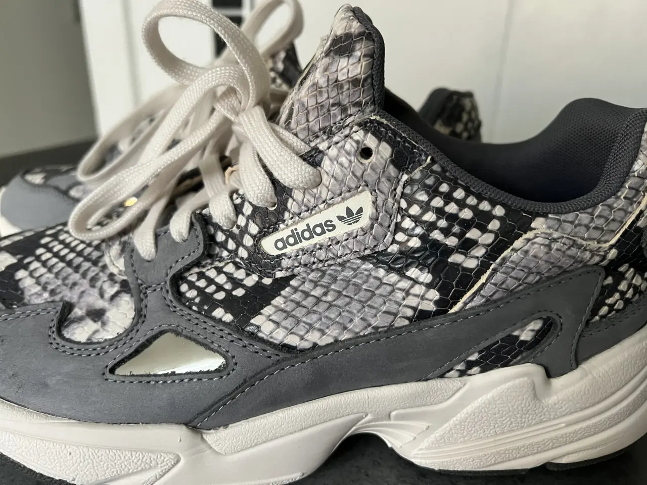 Billede 6 - Adidas sneakers slangeskin look