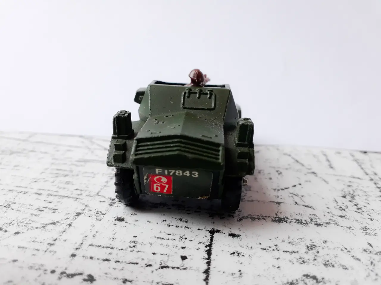 Billede 14 - Luft, Vand og Jord, Militær