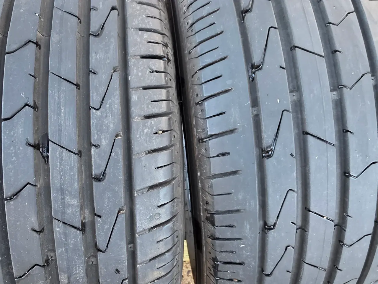 Billede 4 - Hankook sommerdæk 185/65 R15 , ca. 80% mønster