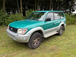 Toyota Landcruiser 3.0 bus 