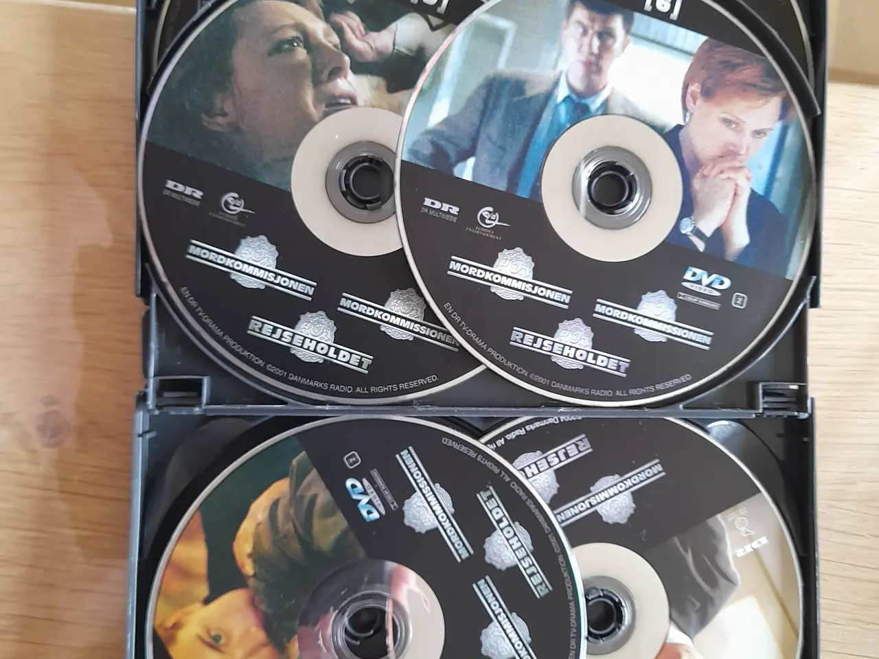Billede 4 - Rejseholdet hele serien