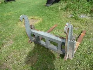 Pallegafler med Volvo beslag
